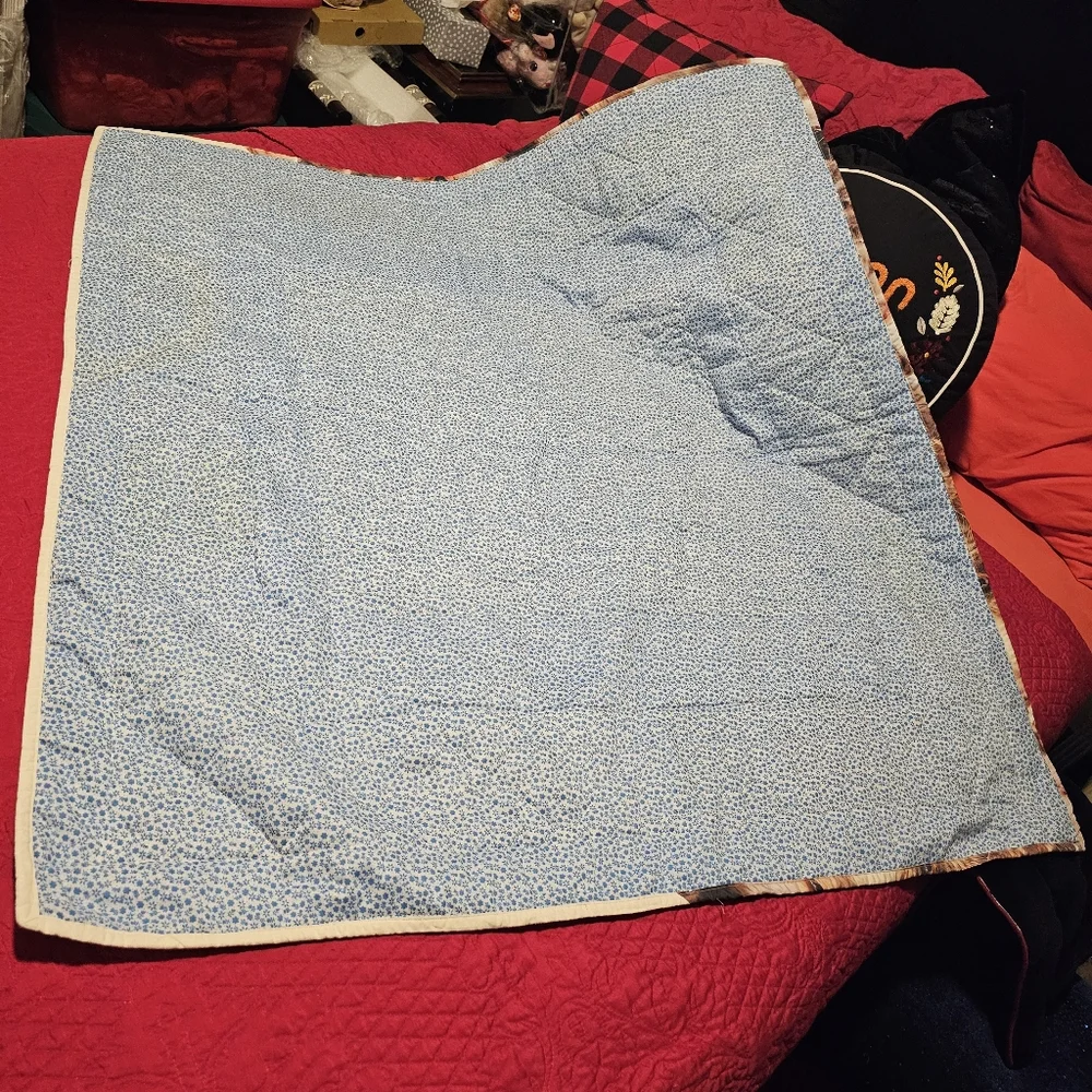 Handcrafted Quilted Cat Faces 🐱 Quilt machine sewn Approximately 43